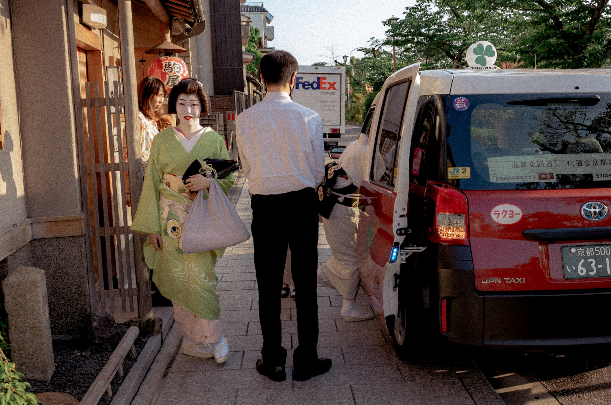 Miyagawacho in Passing